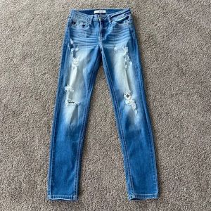NWT KanCan jeans sz 7/27